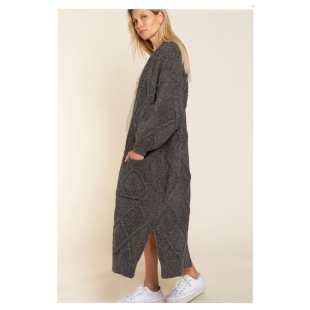 POL brand cardigan, get fall ready! 🍁🍂 - Picture 3 of 6